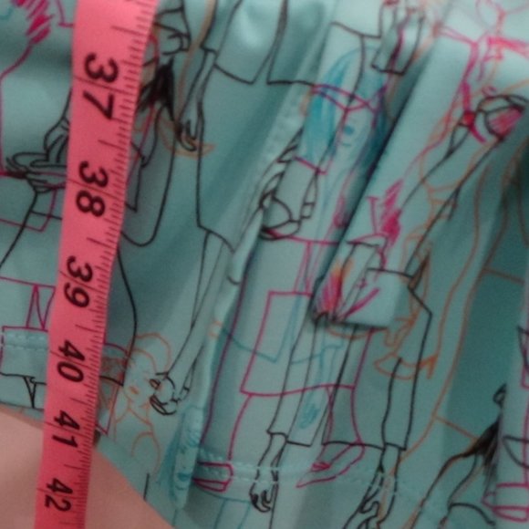 BCBGMaxAzria Fun Blue Wrap Dress with Modern Pattern M - Picture 11 of 11